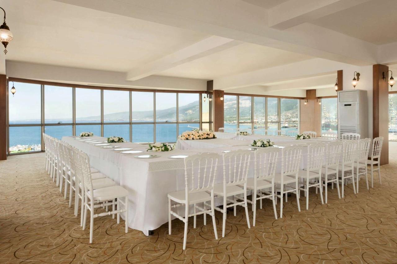 Ramada Iskenderun Hotel Bagian luar foto