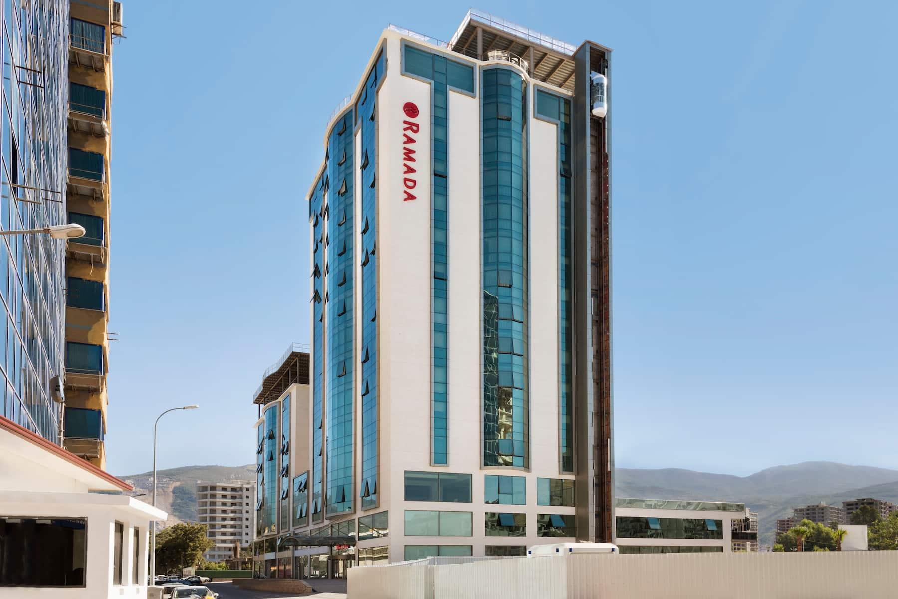 Ramada Iskenderun Hotel Bagian luar foto
