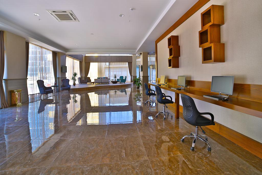 Ramada Iskenderun Hotel Bagian luar foto
