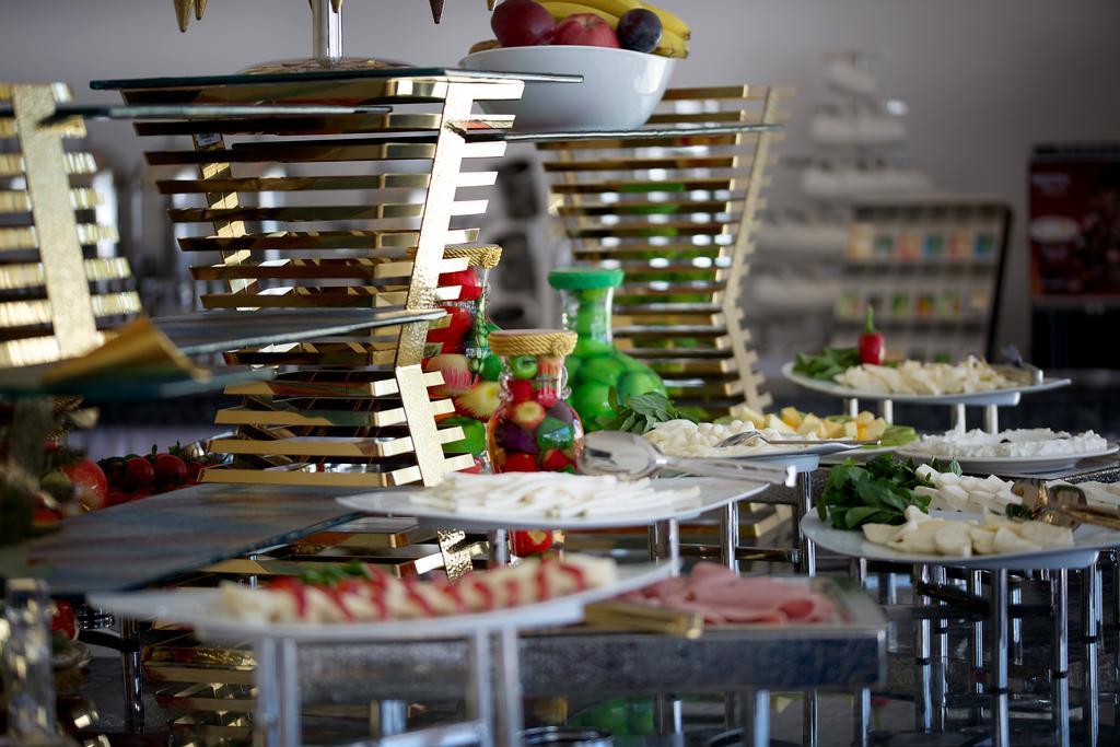 Ramada Iskenderun Hotel Bagian luar foto