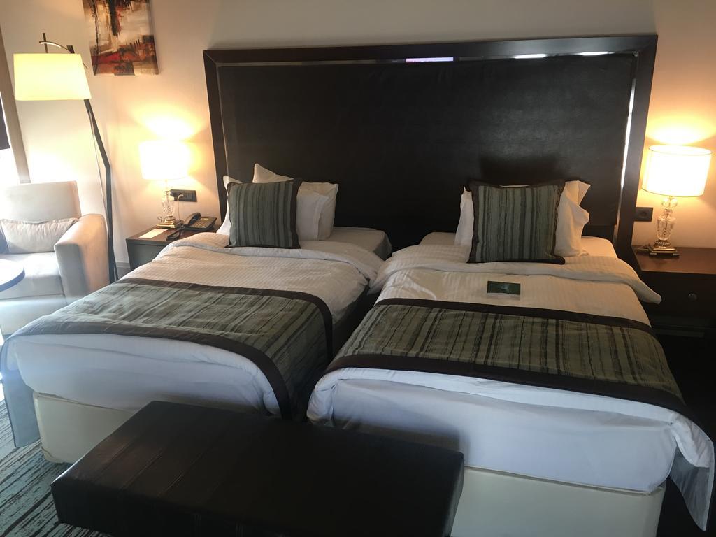 Ramada Iskenderun Hotel Bagian luar foto
