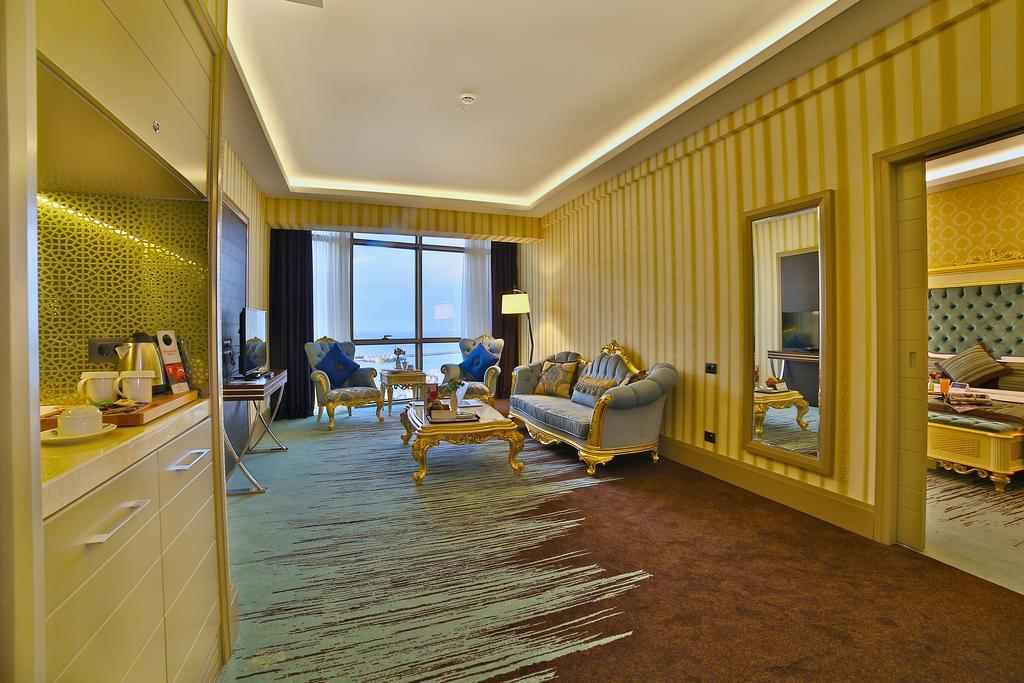 Ramada Iskenderun Hotel Bagian luar foto