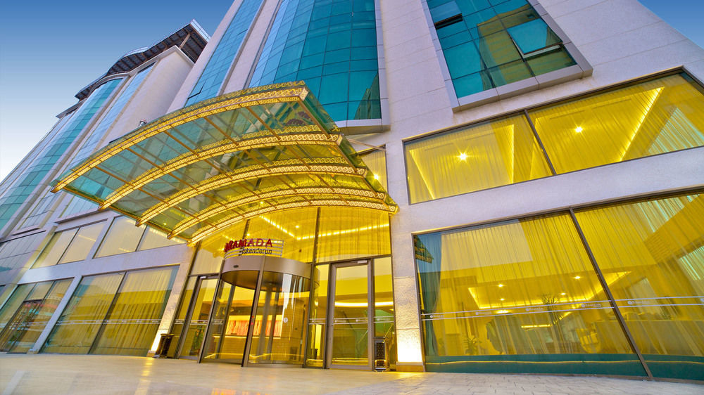 Ramada Iskenderun Hotel Bagian luar foto