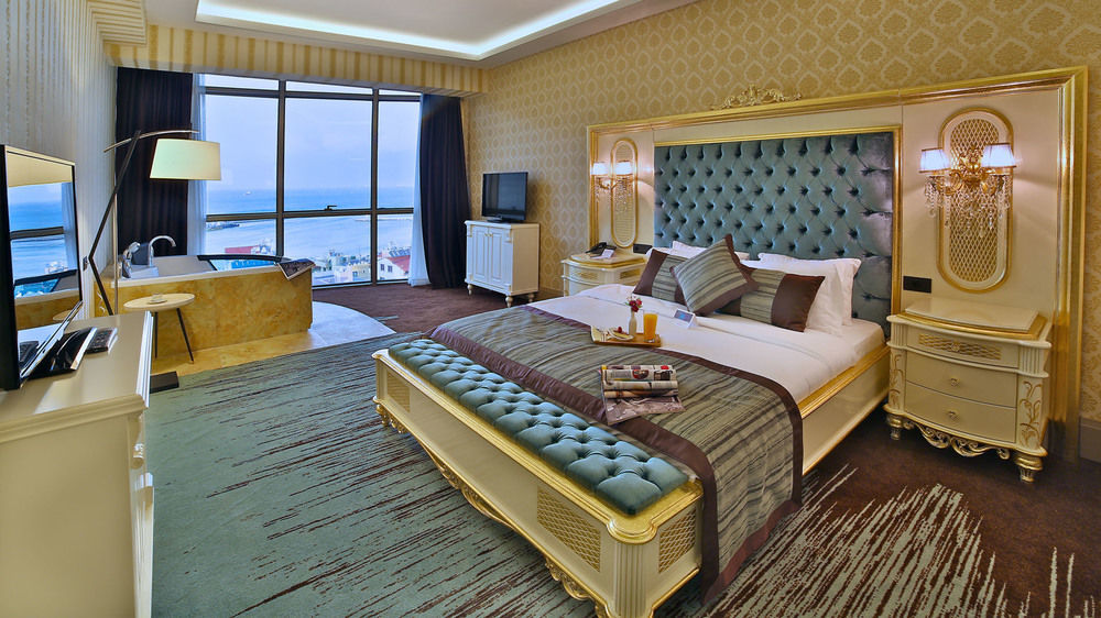 Ramada Iskenderun Hotel Bagian luar foto
